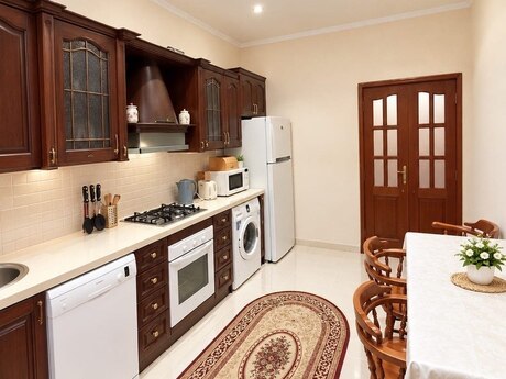 İçəri Şəhərdə 4 otaqlı köhnə tikili mənzil kirayə verilir, 110 m², 1 400 AZN/ay, şəkil 4 / 12