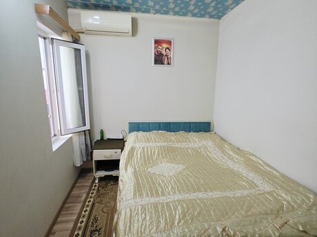 20-ci sahədə 2 otaqlı köhnə tikili mənzil satılır, 70 m², 85 000 AZN, şəkil 5 / 10
