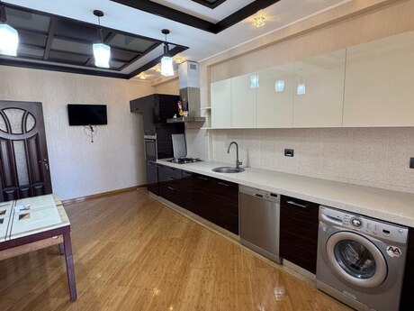 Yeni Günəşlidə 3 otaqlı yeni tikili mənzil kirayə verilir, 130 m², 725 AZN/ay, şəkil 4 / 8