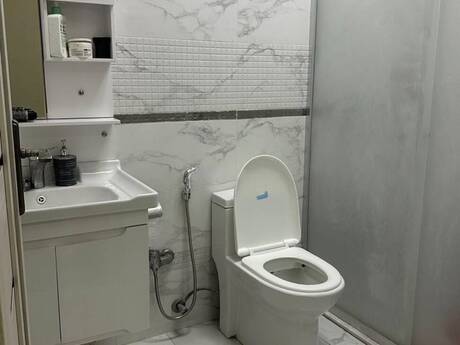 Qara Qarayevdə 2 otaqlı yeni tikili mənzil kirayə verilir, 68 m², 750 AZN/ay, şəkil 5 / 6