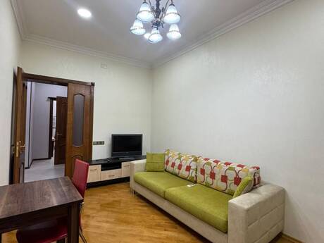 İçəri Şəhərdə 2 otaqlı köhnə tikili mənzil kirayə verilir, 62 m², 999 AZN/ay, şəkil 4 / 6