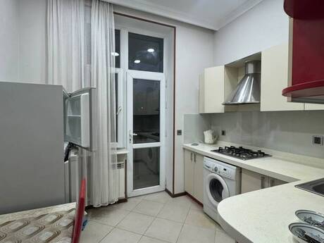 İçəri Şəhərdə 2 otaqlı köhnə tikili mənzil kirayə verilir, 62 m², 999 AZN/ay, şəkil 5 / 6