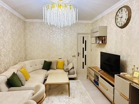 Gənclikdə 3 otaqlı köhnə tikili mənzil satılır, 78 m², 238 000 AZN, şəkil 2 / 12