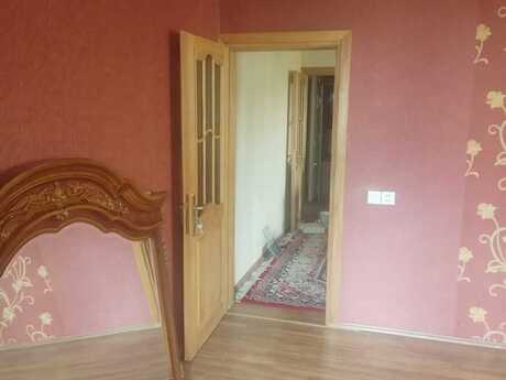 9-cu mikrorayonda 2 otaqlı köhnə tikili mənzil satılır, 60 m², 184 000 AZN, şəkil 5 / 12