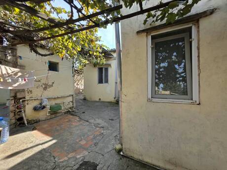 Объявление №6543089 - Баку, м. Иншаатчылар, 6-комн., 180 м², 1/1 этаж