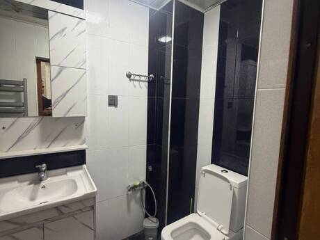 Qurtuluş 93 kompleksində 2 otaqlı yeni tikili mənzil satılır, 70 m², 105 000 AZN, şəkil 5 / 10