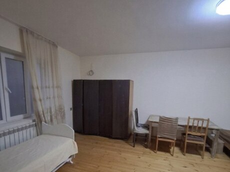 4-room old-build apartment for rent in Yasamal, 110 m², 170 AZN/mo, photo 5 / 8
