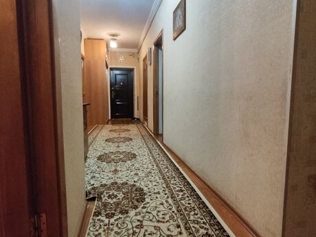 Badamdarda 4 otaqlı köhnə tikili mənzil satılır, 100 m², 314 000 AZN, şəkil 5 / 12