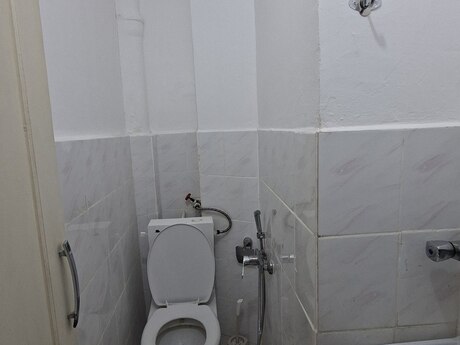 Сдаётся 1-комнатная квартира в старом фонде, Yeni Yasamal, 45 м², 450 AZN/мес, фото 4 / 12