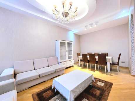 Ağ şəhərdə 3 otaqlı yeni tikili mənzil kirayə verilir, 140 m², 1 600 AZN/ay, şəkil 4 / 12