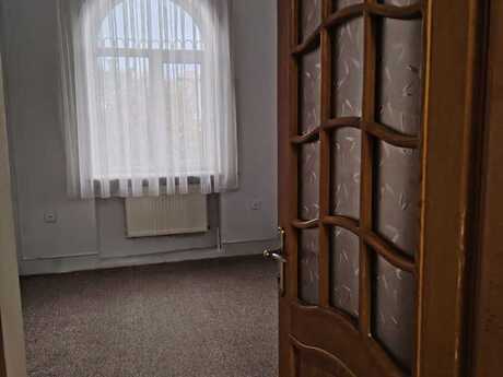 Azadlıq Prospektidə 10 otaqlı həyət evi kirayə verilir, 320 m², 1 800 AZN/ay, şəkil 2 / 9