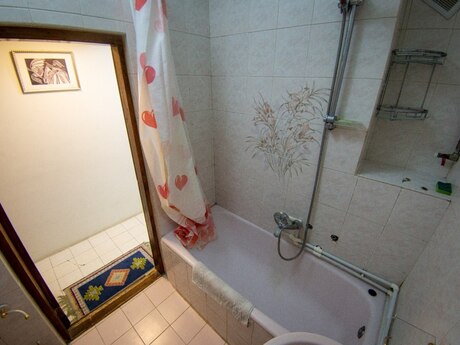 İçəri Şəhərdə 1 otaqlı köhnə tikili mənzil satılır, 40 m², 175 000 AZN, şəkil 3 / 4