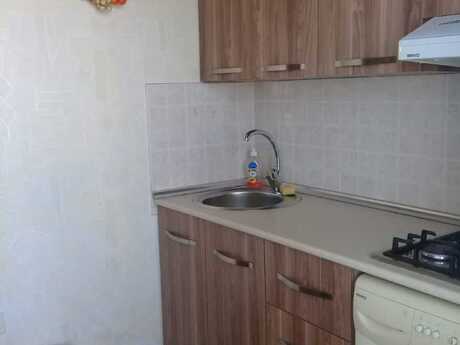 İçəri Şəhərdə 1 otaqlı köhnə tikili mənzil satılır, 40 m², 175 000 AZN, şəkil 2 / 4