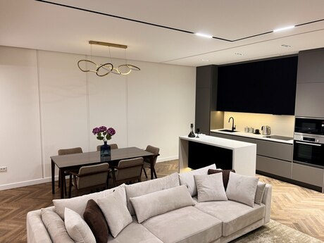 2 otaq · 96 m²