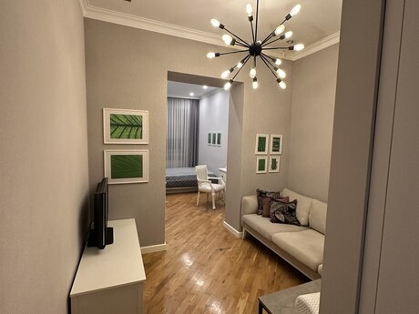 Elmlər Akademiyasında 4 otaqlı köhnə tikili mənzil satılır, 100 m², 425 000 AZN, şəkil 3 / 11