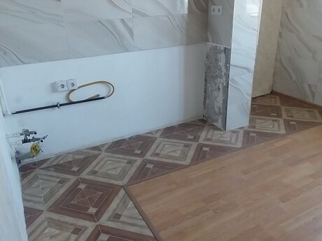 Xalqlar Dostluğunda 3 otaqlı köhnə tikili mənzil satılır, 90 m², 226 000 AZN, şəkil 3 / 12