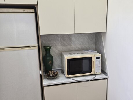 Sahildə 3 otaqlı köhnə tikili mənzil kirayə verilir, 65 m², 1 500 AZN/ay, şəkil 3 / 12