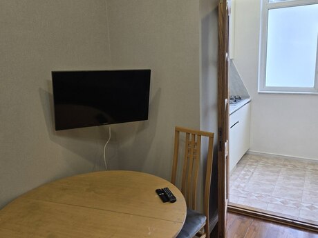 Sahildə 3 otaqlı köhnə tikili mənzil kirayə verilir, 65 m², 1 500 AZN/ay, şəkil 4 / 12