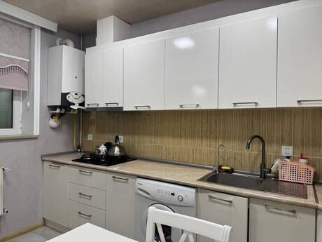 3-room old-build apartment for rent in Nəriman Nərimanov, 95 m², 900 AZN/mo, photo 2 / 12