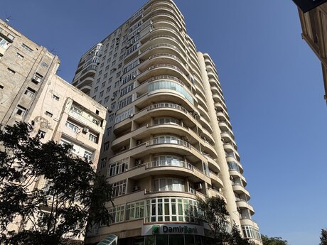 Elan №6543581 - Bakı, Nərimanov r., 4 otaqlı, 198 m², 7/17 mərtəbə
