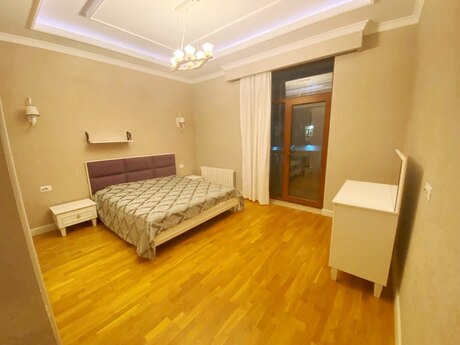 Elan №6543582 - Bakı, Ağ şəhər q., 3 otaqlı, 100 m², 3/7 mərtəbə