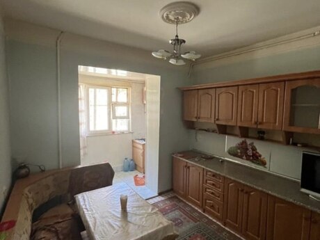 Azadlıq Prospektidə 4 otaqlı köhnə tikili mənzil kirayə verilir, 105 m², 600 AZN/ay, şəkil 5 / 9