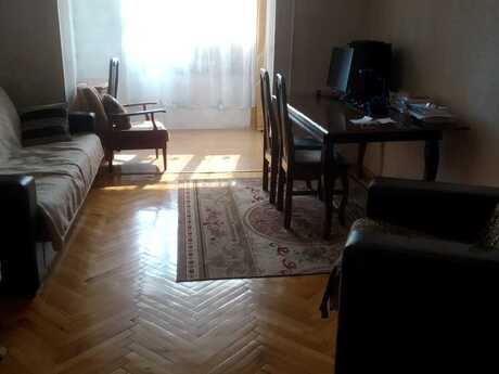 3 otaq · 67 m² · 4/5 mərtəbə, Qara Qarayev