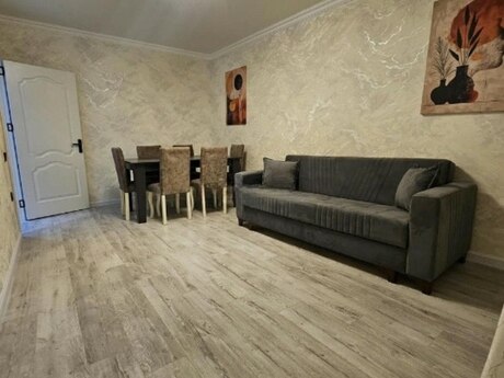 İnşaatçılarda 2 otaqlı köhnə tikili mənzil satılır, 55 m², 132 000 AZN, şəkil 5 / 10