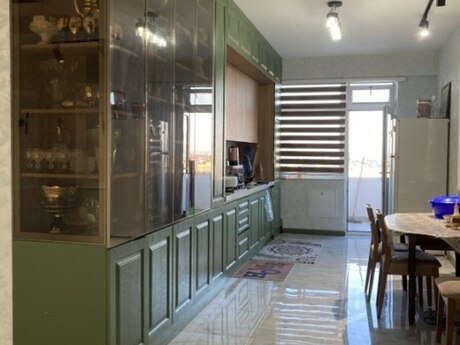 Elan №6543651 - Bakı, Memar Əcəmi m., 3 otaqlı, 131 m², 10/16 mərtəbə