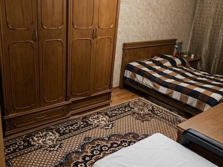 Elan №6543654 - Bakı, Yeni Günəşli q., 2 otaqlı, 64 m², 1/9 mərtəbə