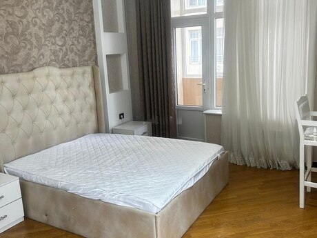 8-ci kilometrdə 3 otaqlı yeni tikili mənzil kirayə verilir, 110 m², 1 000 AZN/ay, şəkil 4 / 12