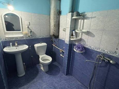 Продаётся 3-комнатная квартира в старом фонде, Memar Əcəmi, 50 м², 105 000 AZN, фото 4 / 6