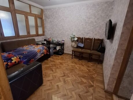 Nəriman Nərimanovda 3 otaqlı köhnə tikili mənzil satılır, 65 m², 250 000 AZN, şəkil 2 / 12