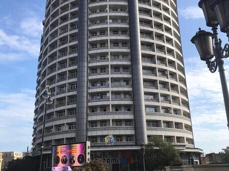 3 otaq · 145 m² · 13/18 mərtəbə, Nizami