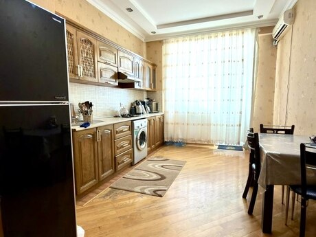 Gənclikdə 3 otaqlı yeni tikili mənzil kirayə verilir, 100 m², 800 AZN/ay, şəkil 4 / 8