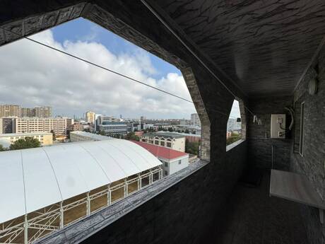 8-ci mikrorayonda 3 otaqlı köhnə tikili mənzil satılır, 80 m², 209 000 AZN, şəkil 2 / 12