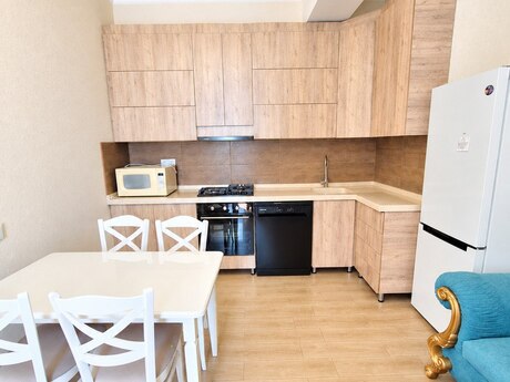 28 Mayda 3 otaqlı yeni tikili mənzil satılır, 80 m², 348 999 AZN, şəkil 2 / 7