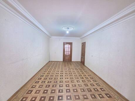 İnşaatçılarda 2 otaqlı köhnə tikili mənzil satılır, 50 m², 158 000 AZN, şəkil 3 / 12