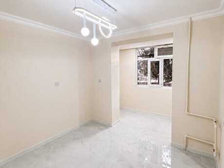 Продаётся 4-комнатная квартира в старом фонде, Xalqlar Dostluğu, 100 м², 248 000 AZN, фото 2 / 12