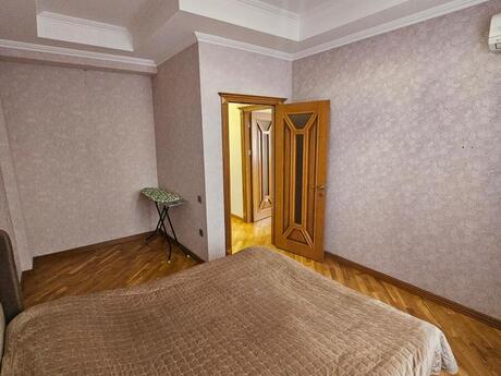 Emerald Palace kompleksində 2 otaqlı yeni tikili mənzil kirayə verilir, 90 m², 1 000 AZN/ay, şəkil 5 / 12