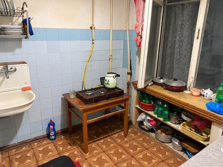 Neftçilərdə 1 otaqlı köhnə tikili mənzil satılır, 40 m², 108 000 AZN, şəkil 2 / 4