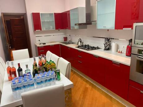 İnşaatçılarda 3 otaqlı yeni tikili mənzil kirayə verilir, 120 m², 900 AZN/ay, şəkil 4 / 8