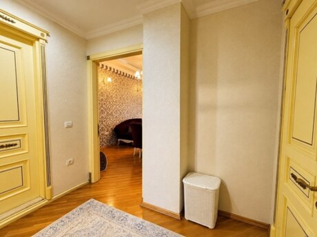 İnşaatçılarda 4 otaqlı yeni tikili mənzil satılır, 140 m², 345 000 AZN, şəkil 5 / 12