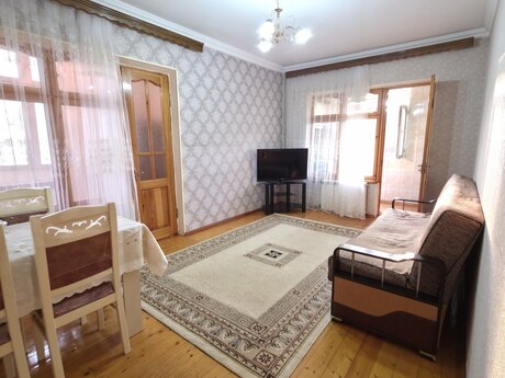 Qaraçuxurda 2 otaqlı köhnə tikili mənzil kirayə verilir, 40 m², 450 AZN/ay, şəkil 2 / 12
