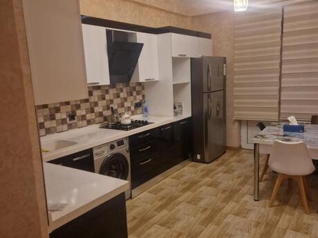 Azadlıq Prospektidə 2 otaqlı yeni tikili mənzil kirayə verilir, 120 m², 1 000 AZN/ay, şəkil 2 / 12