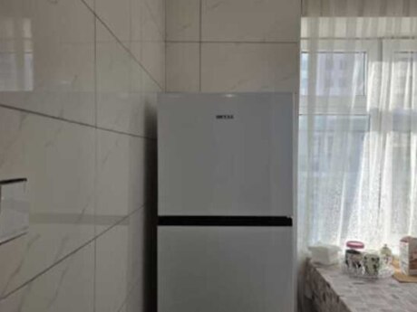 28 Mayda 2 otaqlı köhnə tikili mənzil kirayə verilir, 50 m², 900 AZN/ay, şəkil 2 / 7