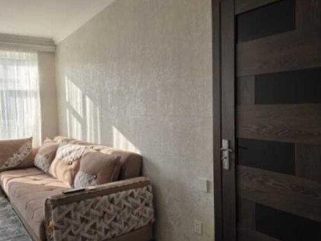 28 Mayda 2 otaqlı köhnə tikili mənzil kirayə verilir, 50 m², 900 AZN/ay, şəkil 3 / 7