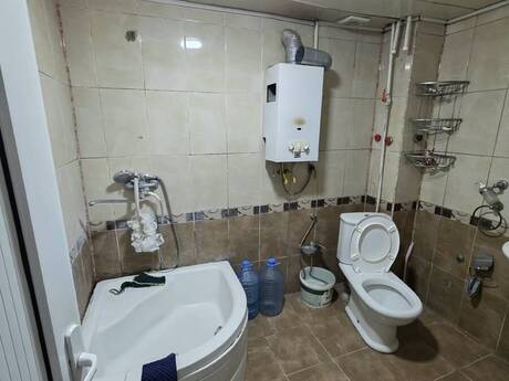 Продаётся 2-комнатная квартира в старом фонде, 20 Yanvar, 47 м², 123 000 AZN, фото 5 / 5