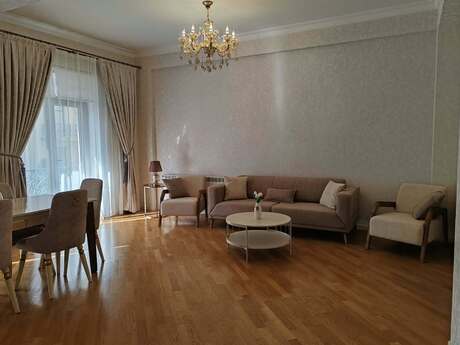 Elan №6009078 - Bakı, Ağ şəhər q., 3 otaqlı, 150 m², 2/6 mərtəbə