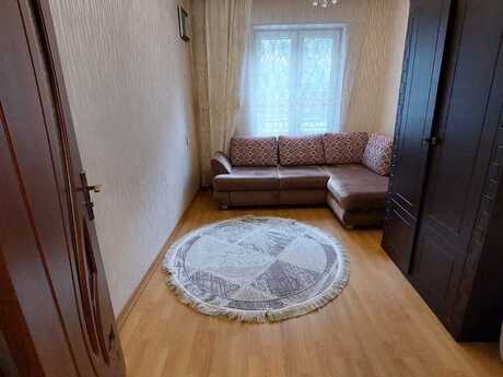 Səbaildə 3 otaqlı köhnə tikili mənzil satılır, 90 m², 278 000 AZN, şəkil 2 / 12